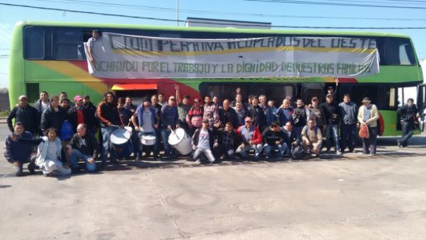 los trabajadores de la ex Petinari celebran la expropiación